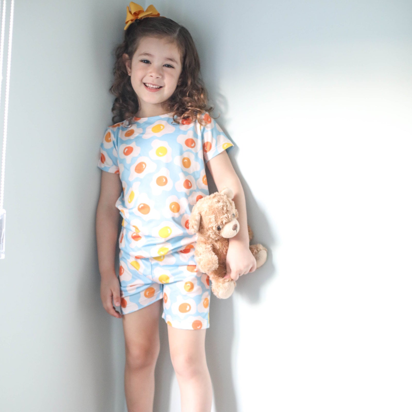 Huevos Short